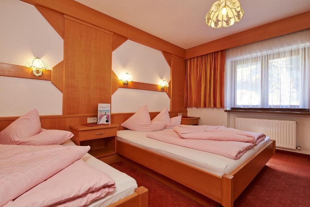 Fremdenpension Alpenruhe Sölden Habitación foto